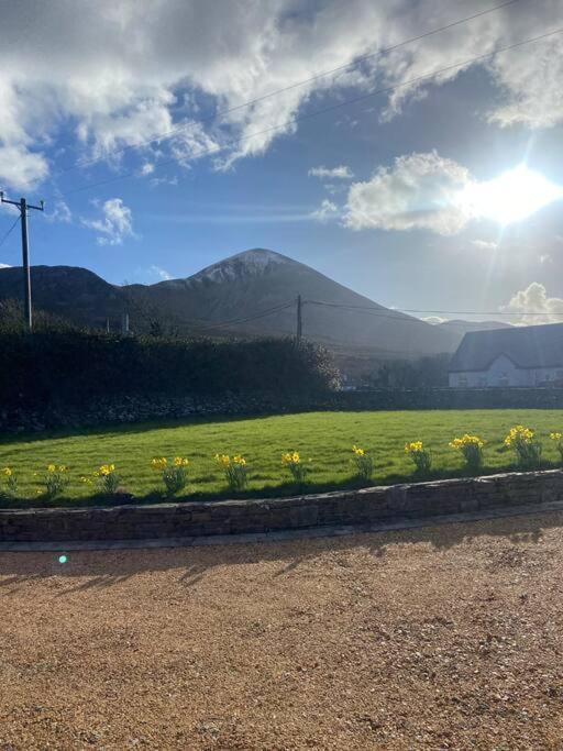 Modern Apartment At Croagh Patrick Westport Exterior photo