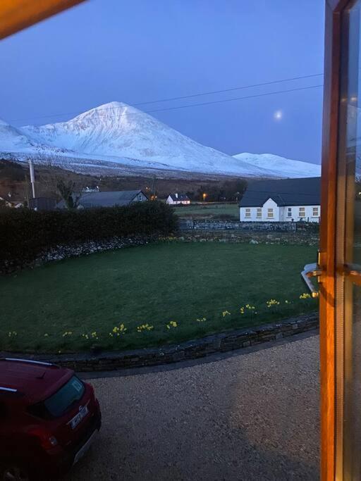 Modern Apartment At Croagh Patrick Westport Exterior photo